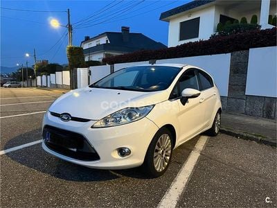Usado Ford Fiesta Titanium 96 CV (70 kW) 2010 Blanco Berlina