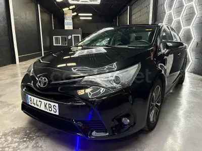 Usado Toyota Avensis Executive 143 CV (105 kW) 2018 Negro Berlina