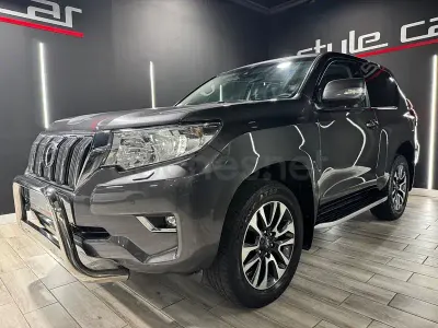 Używany Toyota Land Cruiser 204 KM (150 kW) 2022 Szary SUV