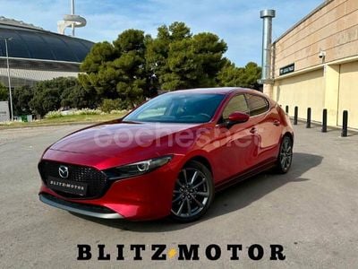 Rojo Usado 2024 Mazda 3 Exclusive-Line Berlina | 26.699 € (Precio justo)
