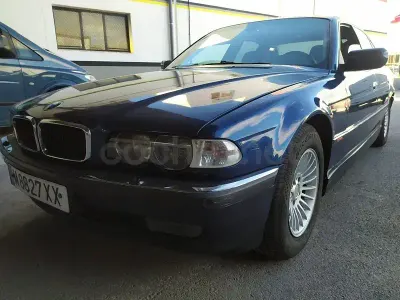 Usado BMW 740 Comfort Edition 286 CV (210 kW) 1999 Azul Berlina