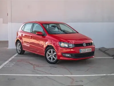 Usado VW Polo Advance 90 CV (66 kW) 2014 Rojo Berlina