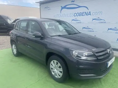 Usado VW Tiguan Edition 125 CV (91 kW) 2016 Gris SUV