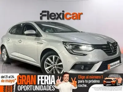 Usado Renault Mégane Zen 130 CV (95 kW) 2016 Gris