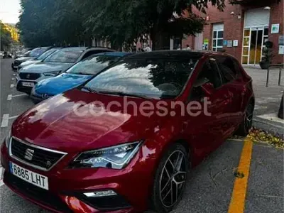 Usado Seat Leon FR 150 CV (110 kW) 2020 Granate Berlina