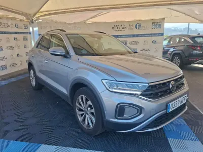 Usado VW T-Roc Life 150 CV (110 kW) 2023 Gris SUV