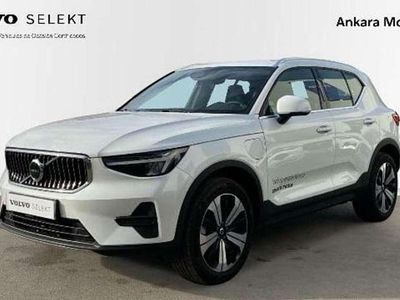 Blanco Usado 2023 Volvo XC40 Core SUV | 32.850 € (Un poco caro)