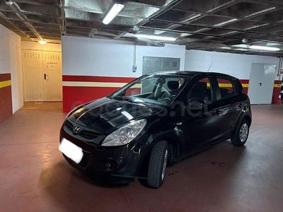 Käytetty Hyundai i20 Classic 78 HP (57 kW) 2010 Musta Viistoperä