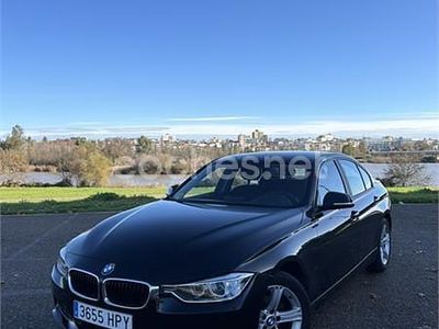 Negro Usado 2013 BMW 318 Comfort Edition Berlina | 9300 € (Precio justo)