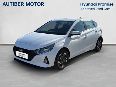 Usado Hyundai i20 84 CV (61 kW) 2021 Blanco Utilitario