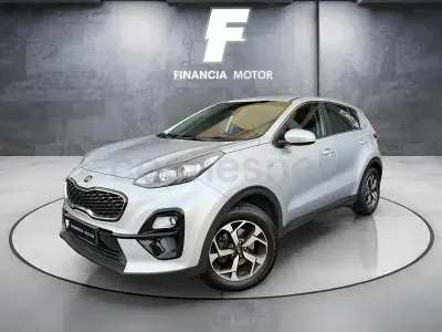Usado Kia Sportage 132 CV (97 kW) 2019 Gris / plata SUV