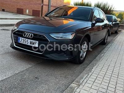 Usado Audi A4 Advanced Plus 136 CV (100 kW) 2019 Gris / plata Familiar