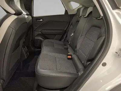 Usado Renault Captur Zen 160 CV (117 kW) 2022 Blanco SUV
