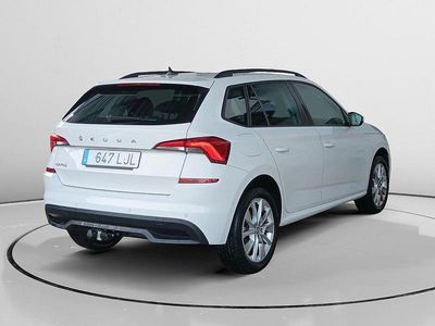 Usado Skoda Kamiq Active 116 HP (85 kW) 2020 Branco SUV