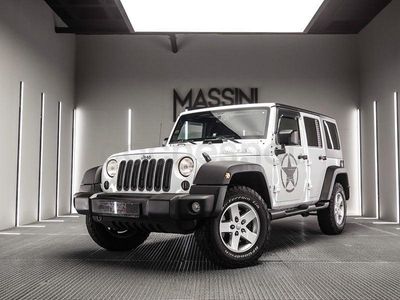Usado Jeep Wrangler Unlimited Sport 200 CV (147 kW) 2015 Blanco SUV