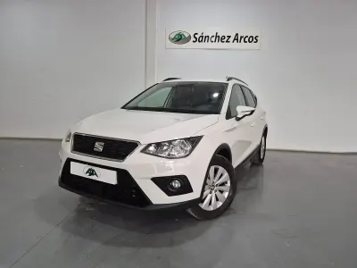Usado Seat Arona Style 110 CV (80 kW) 2020 Blanco SUV