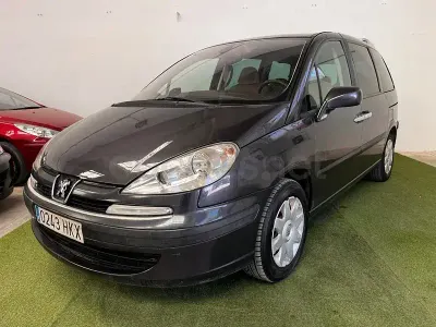 Usado Peugeot 807 120 CV (88 kW) 2007 Negro Monovolumen
