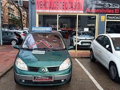 Usado Renault Scénic II Dynamique 115 CV (84 kW) 2004 Verde Monovolumen