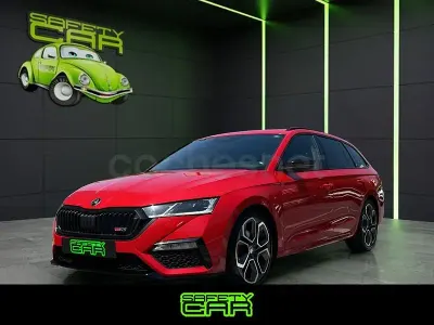 Usado Skoda Octavia RS 200 CV (147 kW) 2021 Rojo Familiar