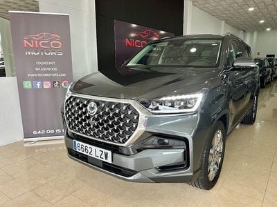 Gris / plata Usado 2022 Ssangyong (KGM) Rexton Limited SUV | 24.999 € (Precio justo)