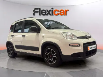 Usado Fiat Panda City Life 71 CV (52 kW) 2022 Rojo Utilitario