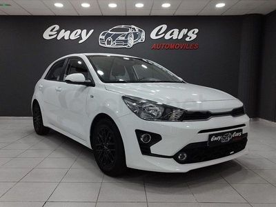 Usado Kia Rio 84 CV (61 kW) 2023 Blanco Berlina