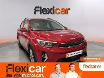 Usado Kia Stonic 100 CV (73 kW) 2024 Rojo SUV