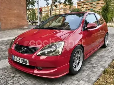 Usado Honda Civic Sport 110 CV (80 kW) 2005 Rojo Berlina