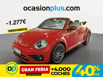 Usado VW Beetle Design 110 CV (80 kW) 2017 Rojo Utilitario