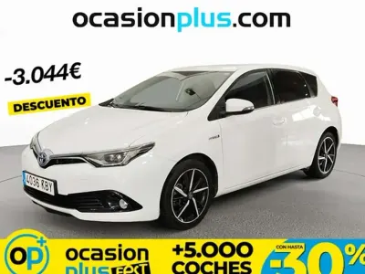 Usado Toyota Auris Hybrid Edition 136 CV (100 kW) 2017 Blanco Utilitario