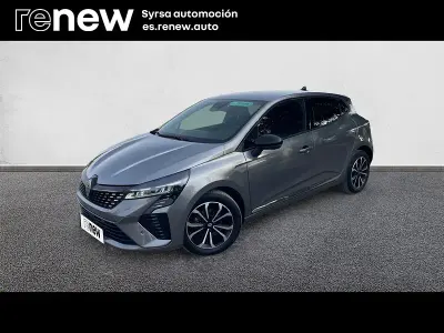 Usado Renault Clio V Techno 100 CV (73 kW) 2025 Gris Berlina