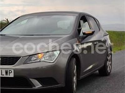 Usado Seat Leon Reference 90 CV (66 kW) 2015 Gris / plata Berlina