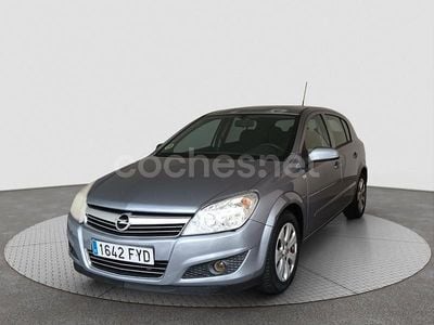 Usado Opel Astra Cosmo 100 CV (73 kW) 2007 Gris / plata Berlina