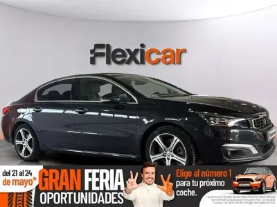 Usado Peugeot 508 SW GT 181 CV (133 kW) 2017 Negro Familiar