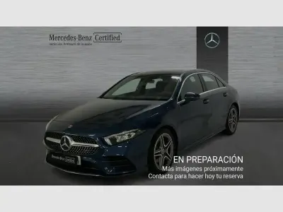 Usado Mercedes A200 AMG line 163 CV (119 kW) 2022 Azul Berlina