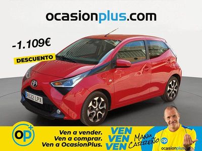 Usado Toyota Aygo X-play 72 CV (52 kW) 2021 Rojo Utilitario