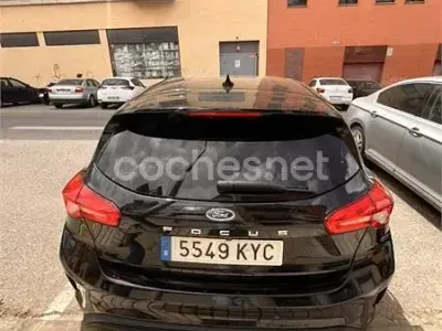 Usado Ford Focus ST-Line 125 CV (91 kW) 2019 Negro Berlina