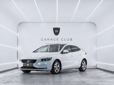 Begagnad Volvo V40 Momentum 150 HK (110 kW) 2012 Vit Sedan