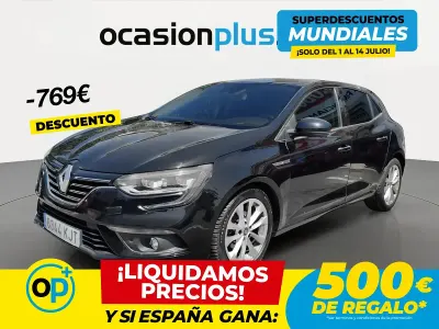 Usado Renault Mégane IV Zen 130 CV (95 kW) 2018 Negro Berlina