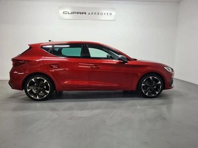 Begagnad Cupra Leon 150 HK (110 kW) 2024 Röd Halvkombi