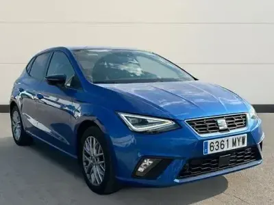 Usado Seat Ibiza FR 115 CV (84 kW) 2025 Azul Utilitario