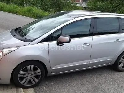 Usado Peugeot 5008 Sport 150 CV (110 kW) 2011 Blanco Monovolumen