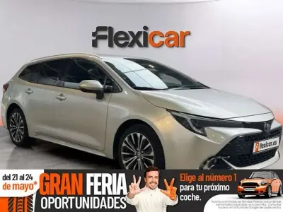 Usado Toyota Corolla Cross Style 140 CV (102 kW) 2023 Gris SUV