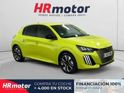 Usado Peugeot 208 Allure 100 CV (73 kW) 2024 Amarillo Utilitario