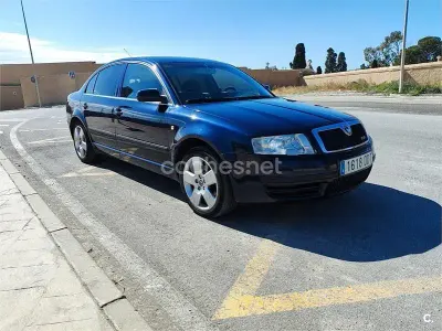 Usado Skoda Superb Comfort 130 HP (95 kW) 2004 Azul Sedan