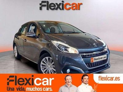 Usado Peugeot 208 Signature Sky 83 CV (61 kW) 2019 Gris Utilitario
