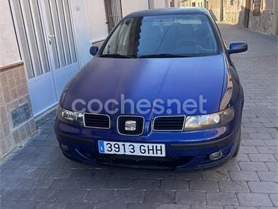 Azul Usado 2000 Seat Leon Berlina | 2000 € (Precio justo)