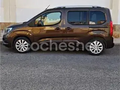Usado Opel Combo Life Selective 131 CV (96 kW) 2021 Marrón Monovolumen