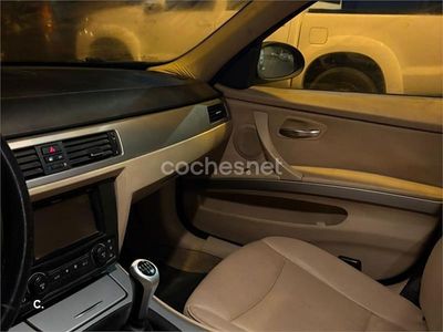 Usado BMW 320 150 CV (110 kW) 2006 Negro Familiar
