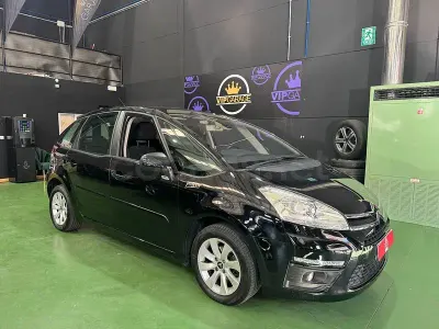 Usado Citroën C4 Picasso Seduction 112 CV (82 kW) 2011 Negro Monovolumen
